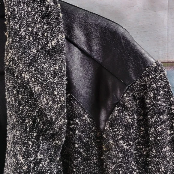 Dress Barn Women's Blazer - Picture 3 of 7